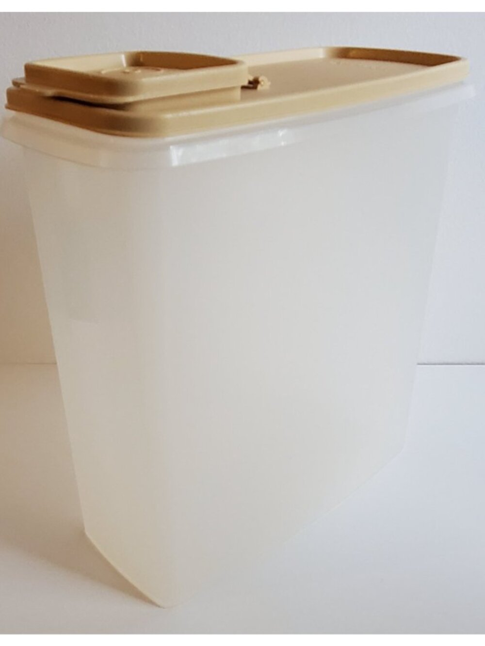 Tupperware Cereal Keeper Beige Flip Top Lid 10” 1588-5 1590-1 Vintage